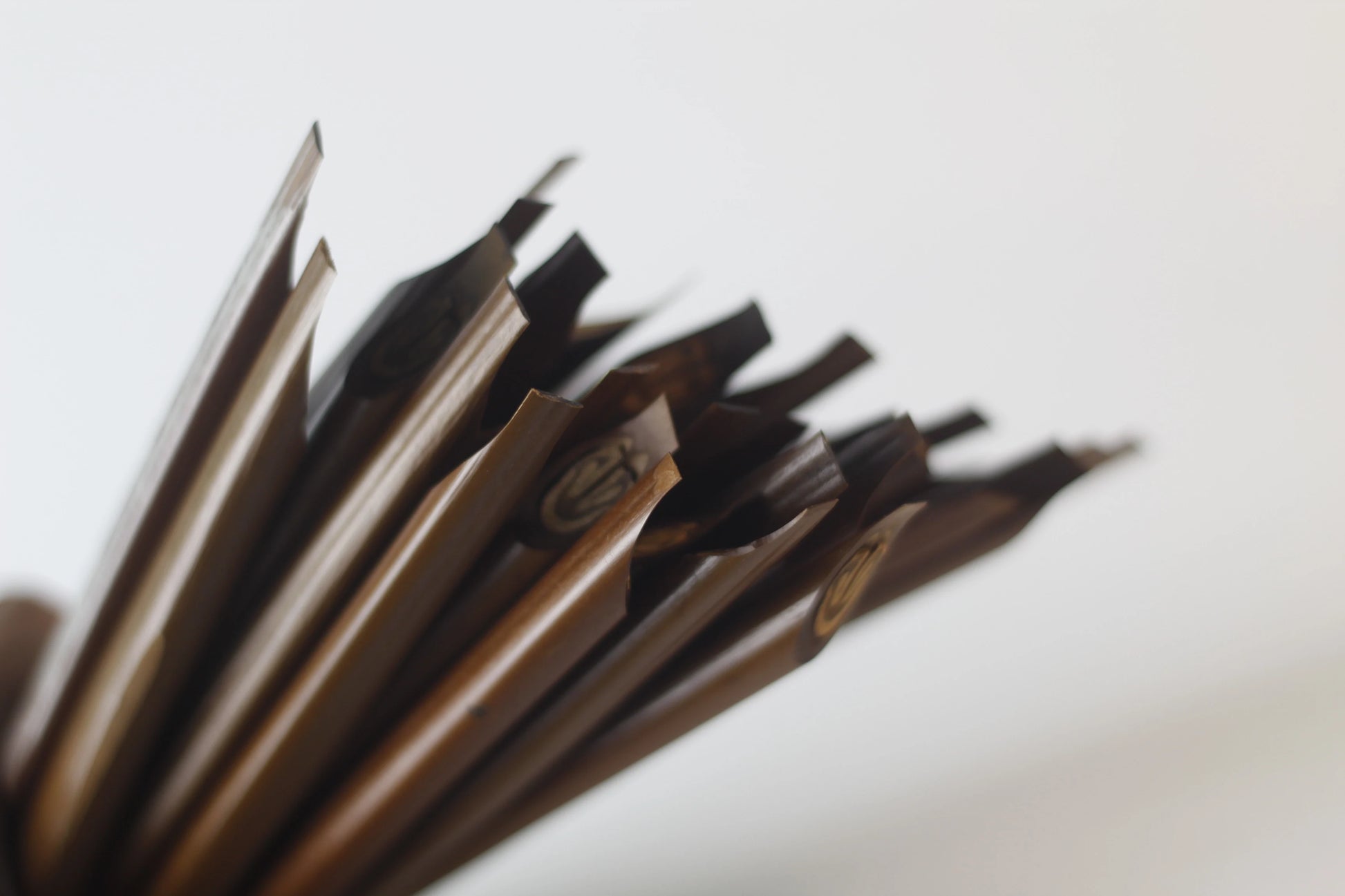 Handam Bili pen set packaged in protective tube