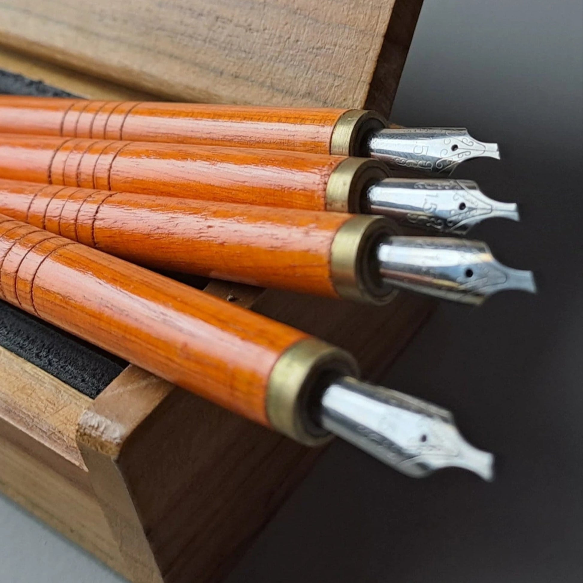 Professional Arabic calligraphy practice pen with metal nib